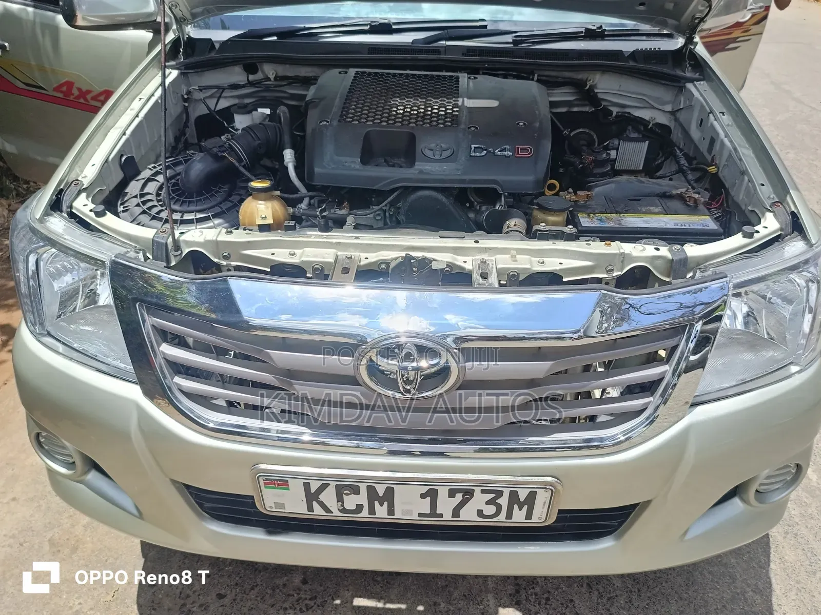 Toyota Hilux 2010 Silver