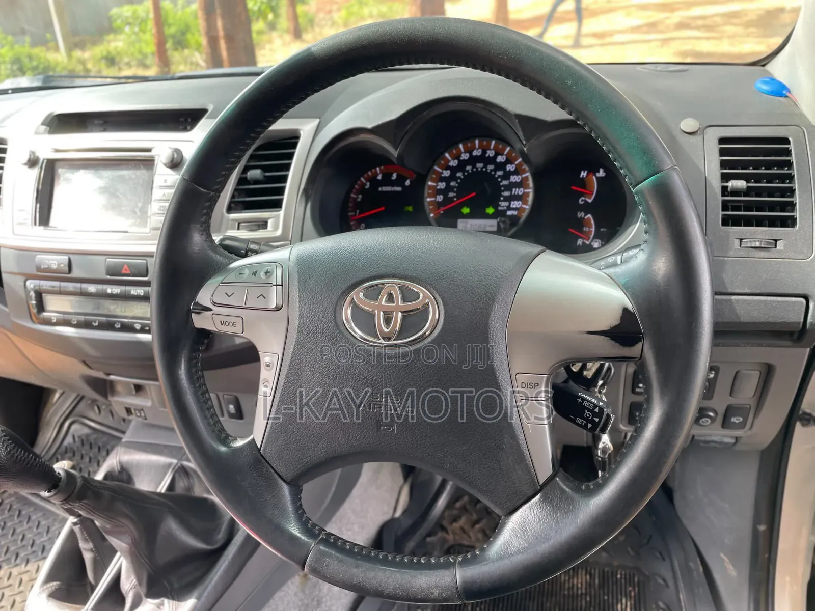 Toyota Hilux 2013 Silver
