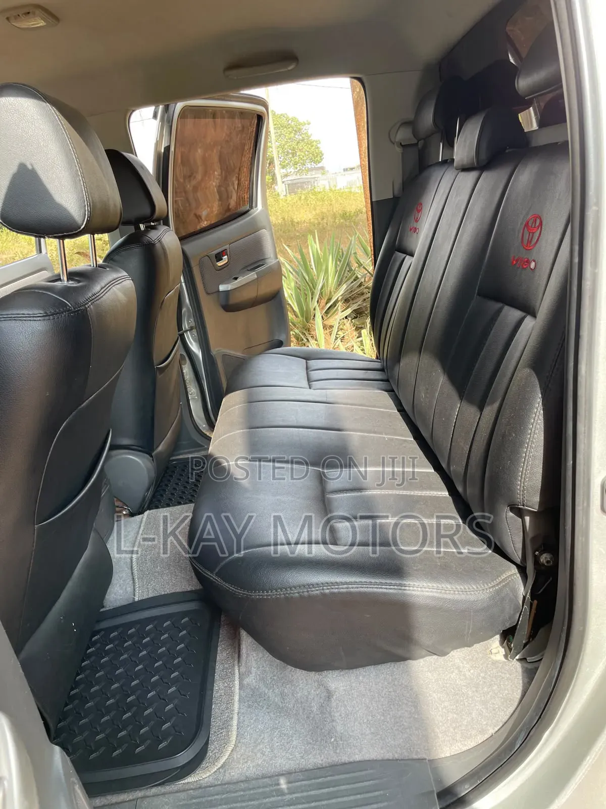 Toyota Hilux 2013 Silver