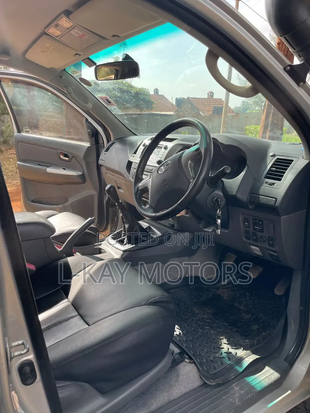 Toyota Hilux 2013 Silver