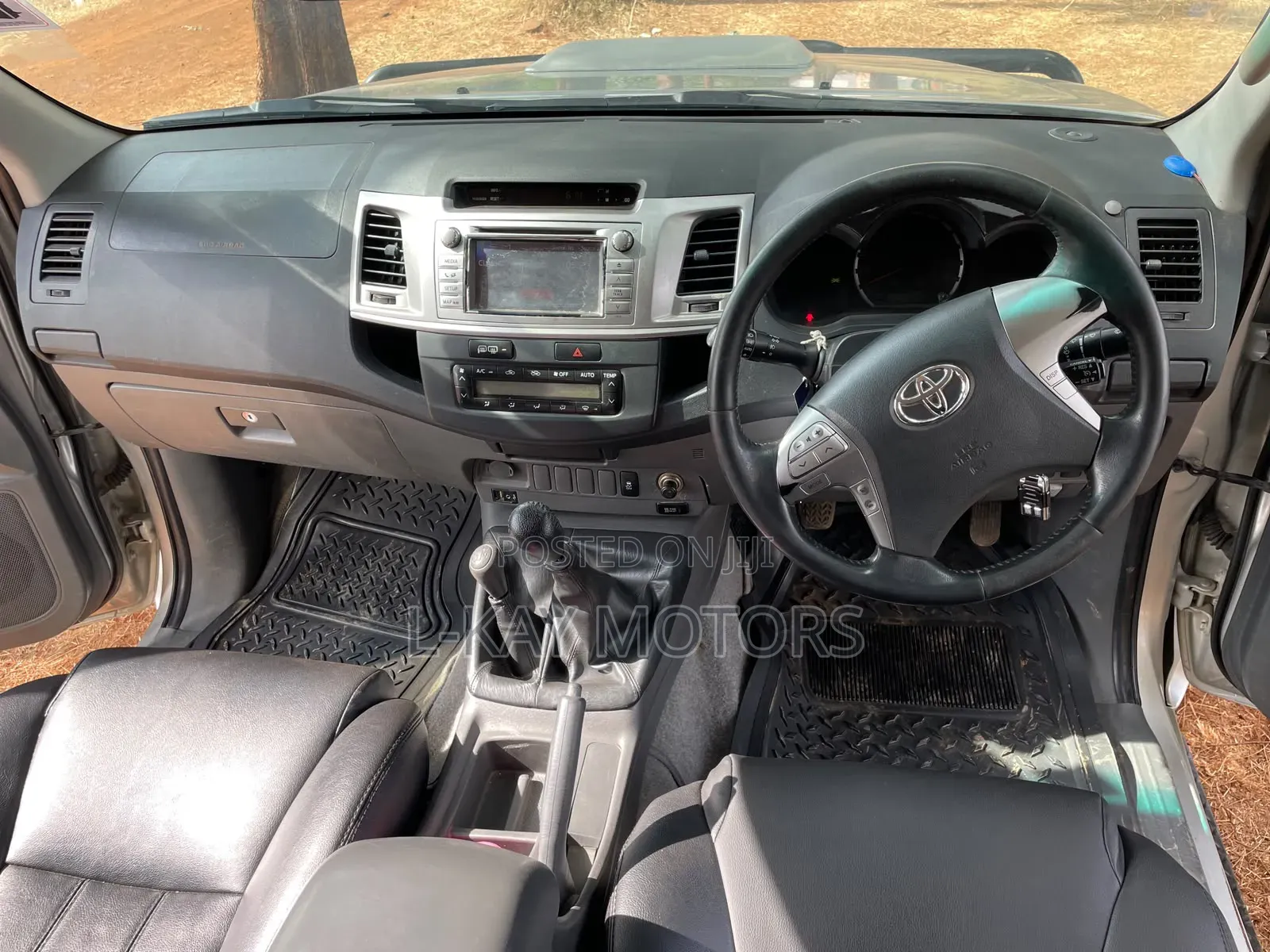 Toyota Hilux 2013 Silver