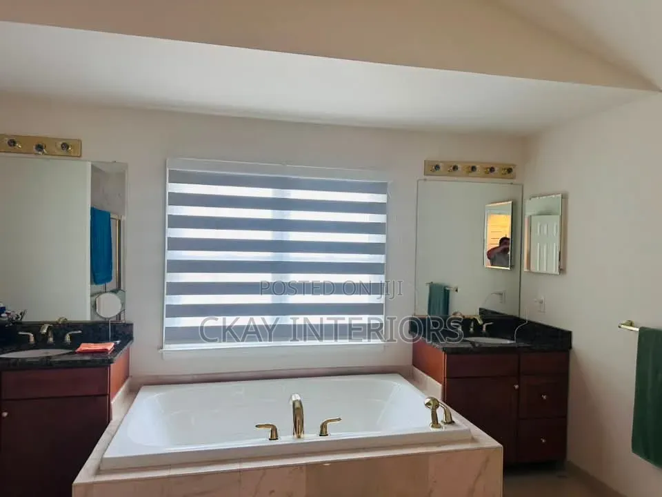 Transform Window Spaces Into Beautiful Spaces With Horizontal Blinds