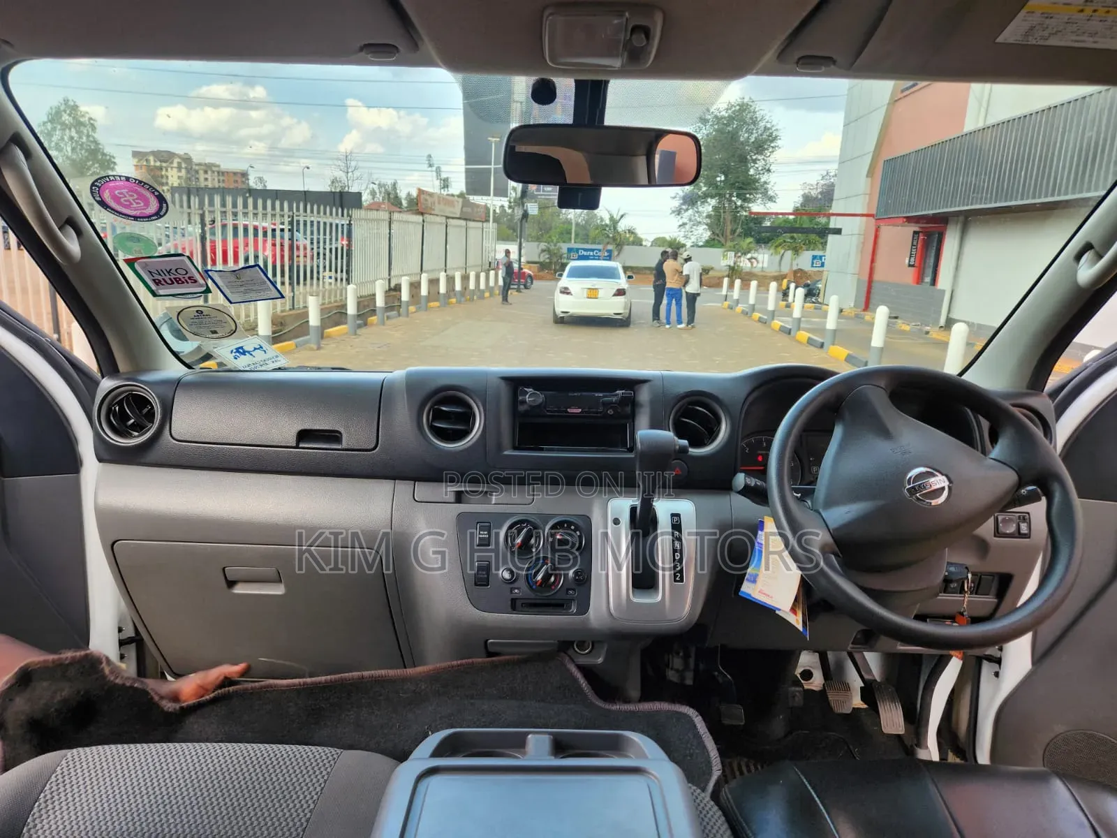 Nissan Caravan (Urvan) 2013 White