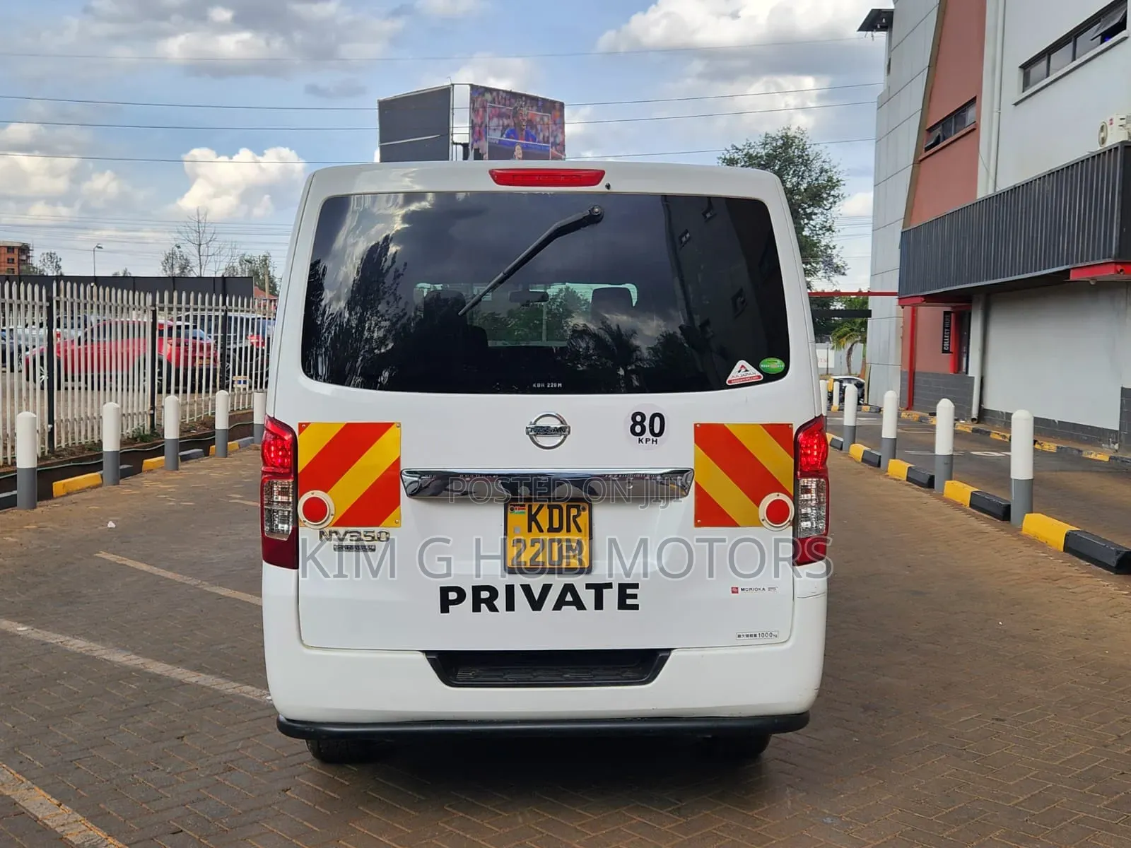 Nissan Caravan (Urvan) 2013 White