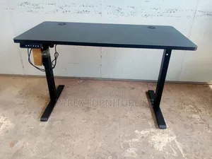 Modern Height Adjustable Office Desk With Motorized Lift