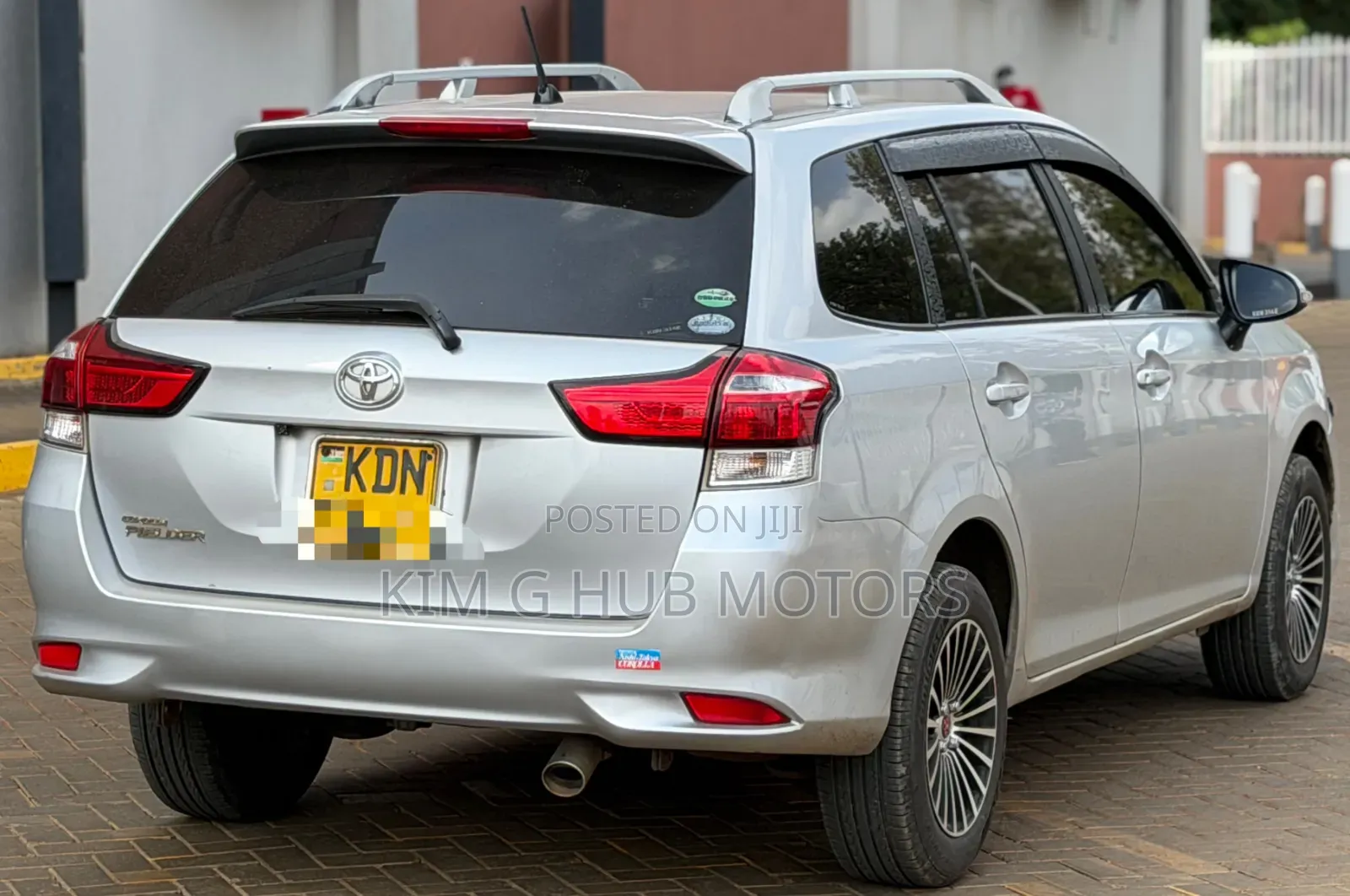 Toyota Corolla Fielder 2016 Silver