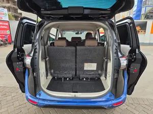 Toyota Sienta 2018 Black