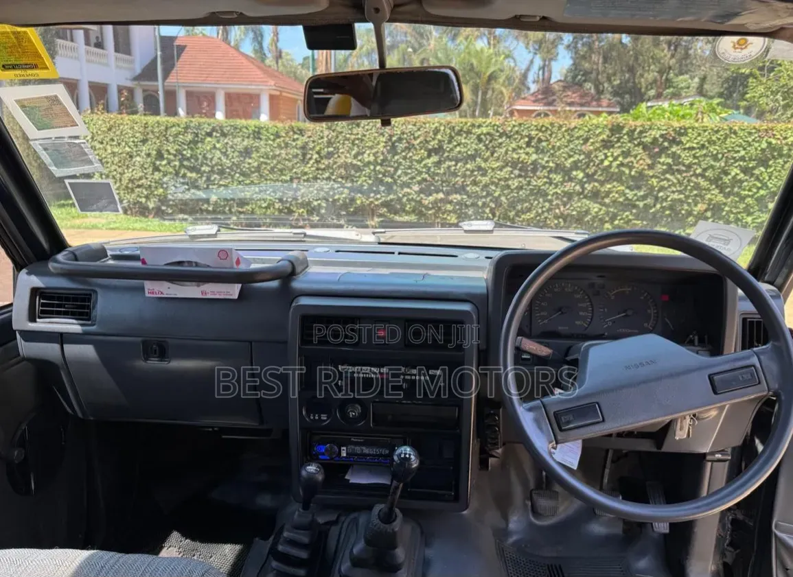 Nissan Patrol 1991 Black