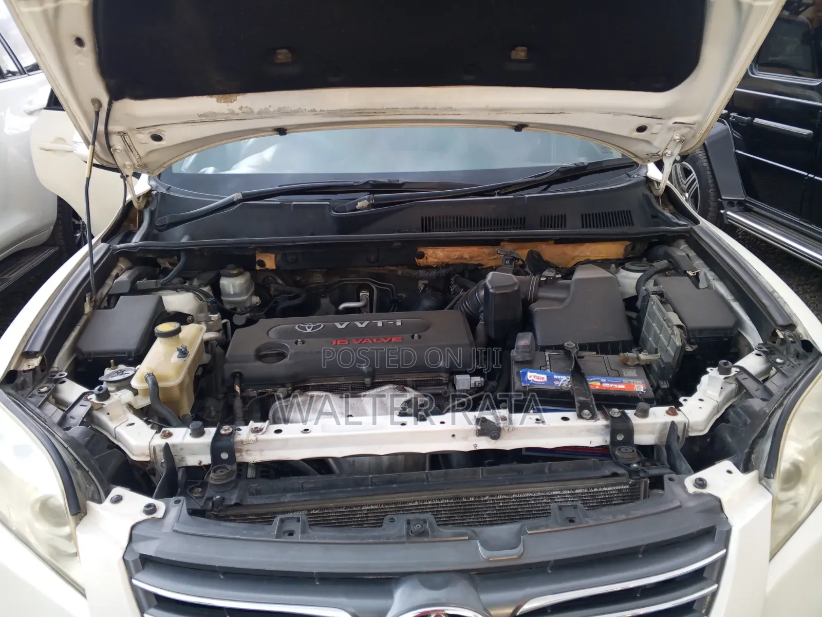 Toyota Vanguard 2012 White