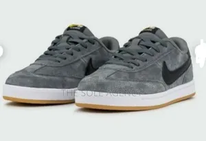 Nike SB Classic