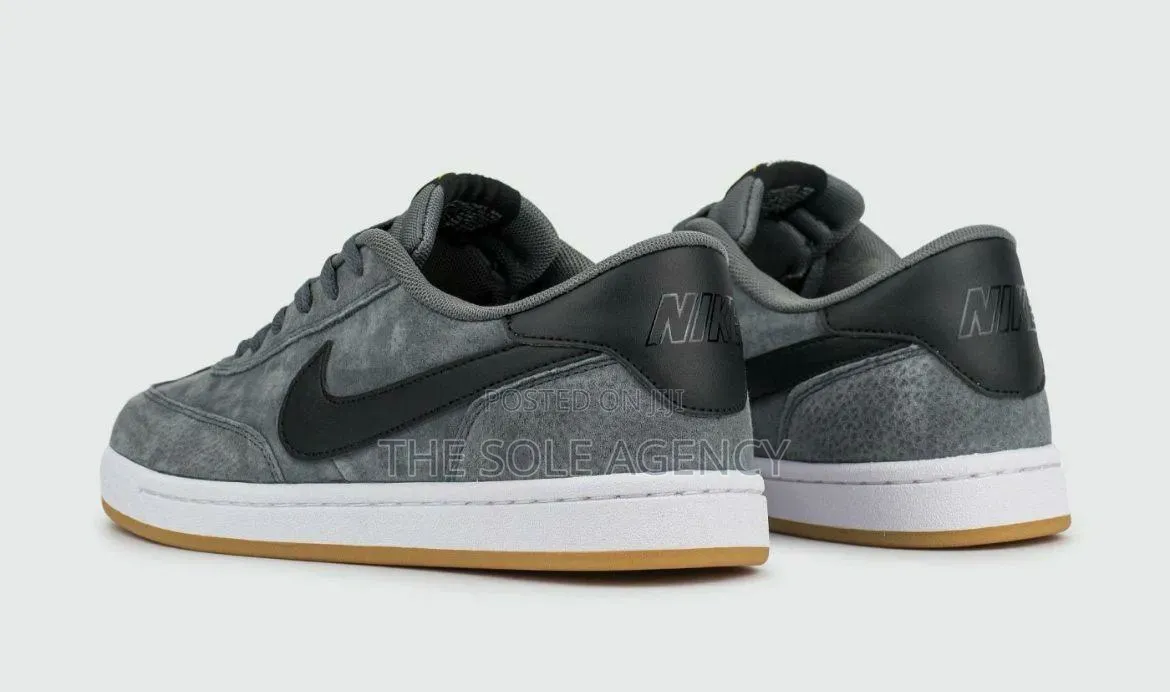 Nike SB Classic