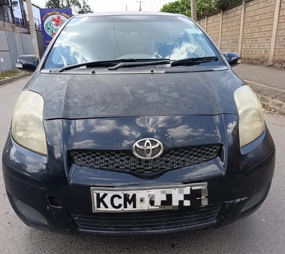 Toyota Vitz 2011 Black