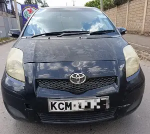 Toyota Vitz 2011 Black