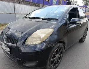 Toyota Vitz 2011 Black