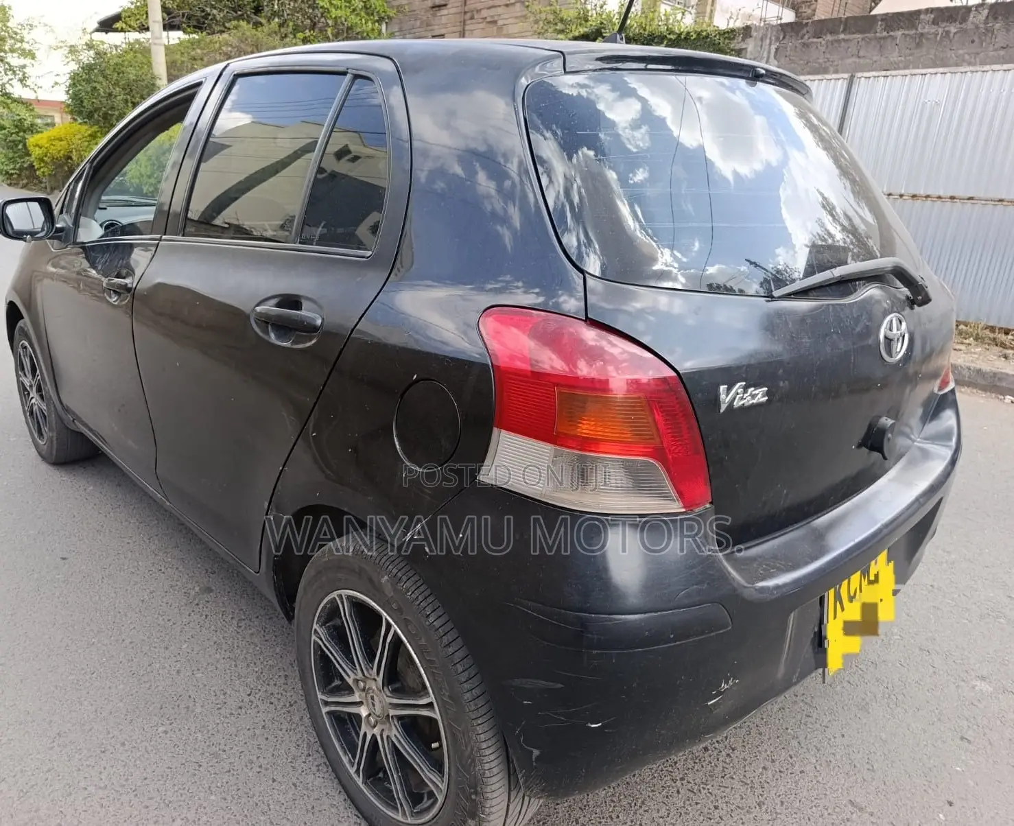 Toyota Vitz 2011 Black
