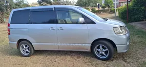 Toyota Noah 2.0 143hp AWD (7 Seater) 2008 Silver