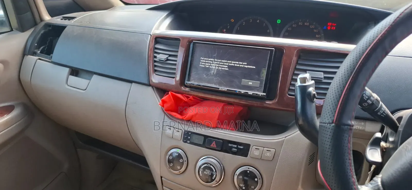 Toyota Noah 2.0 143hp AWD (7 Seater) 2008 Silver
