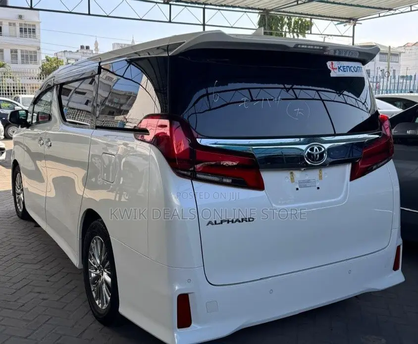 Toyota Alphard 2019 White