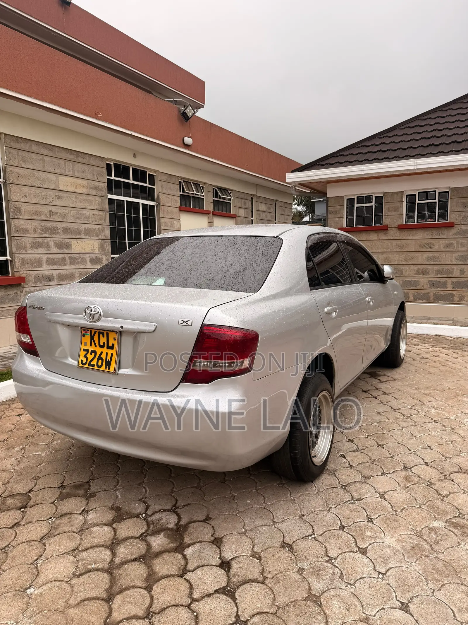 Toyota Axio 2011 Silver