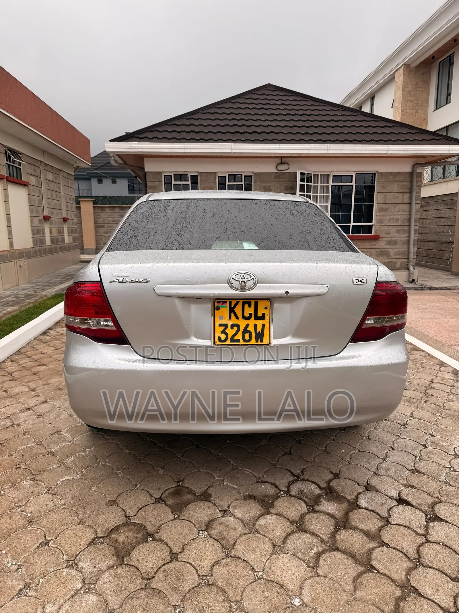 Toyota Axio 2011 Silver
