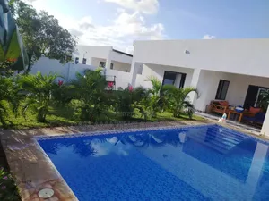 2 Bedrooms Villa Diani for Daily Rental