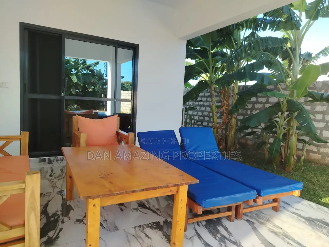 2 Bedrooms Villa Diani for Daily Rental