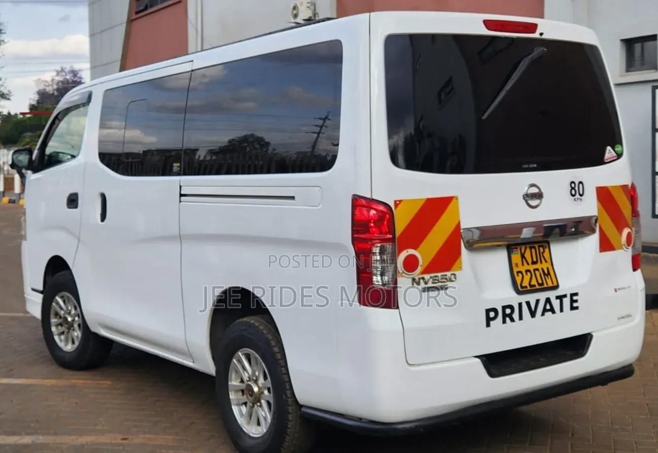 Nissan Caravan (Urvan) 2013 White