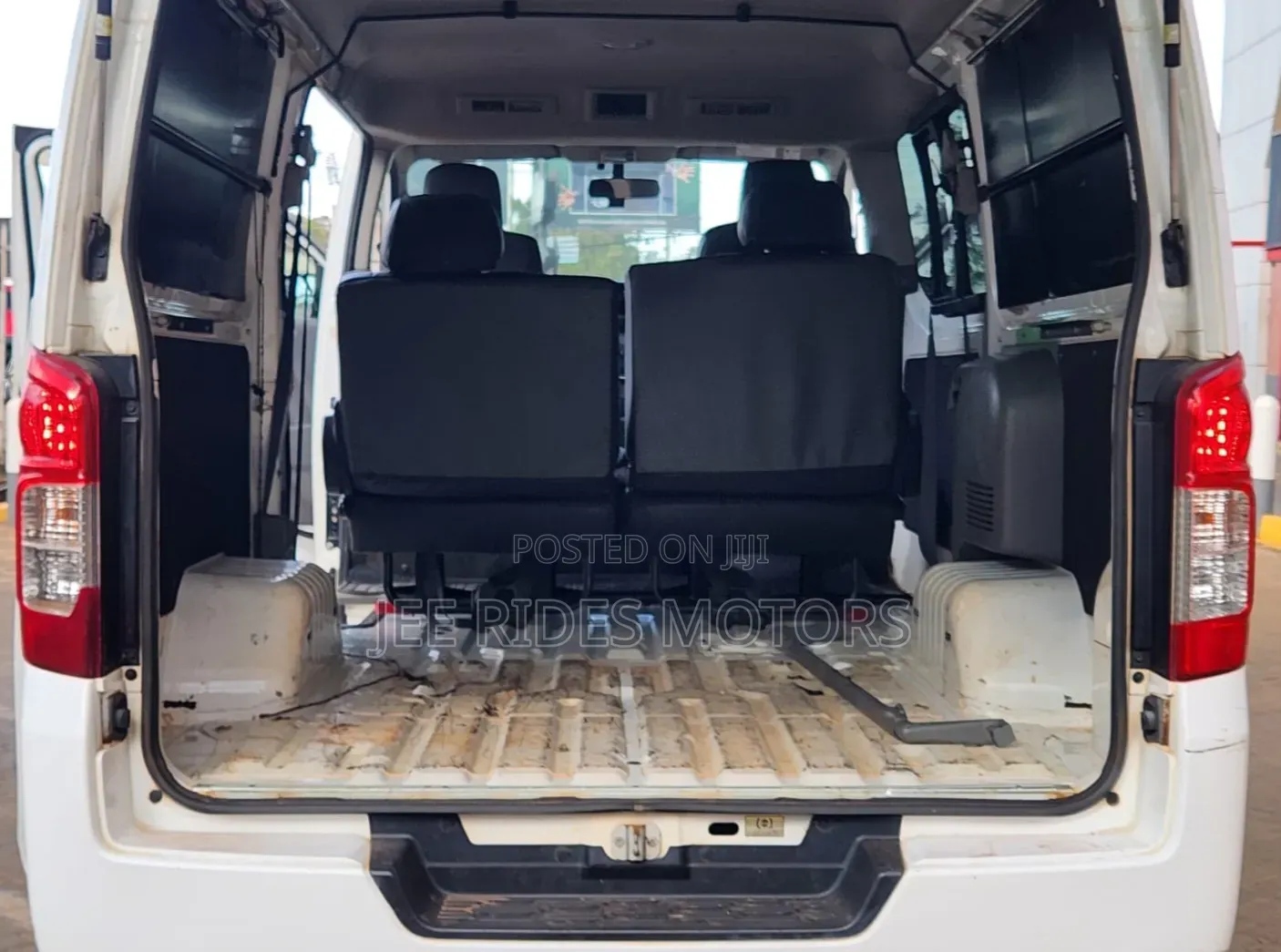 Nissan Caravan (Urvan) 2013 White