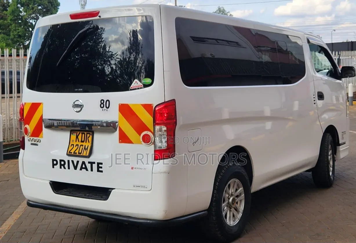 Nissan Caravan (Urvan) 2013 White