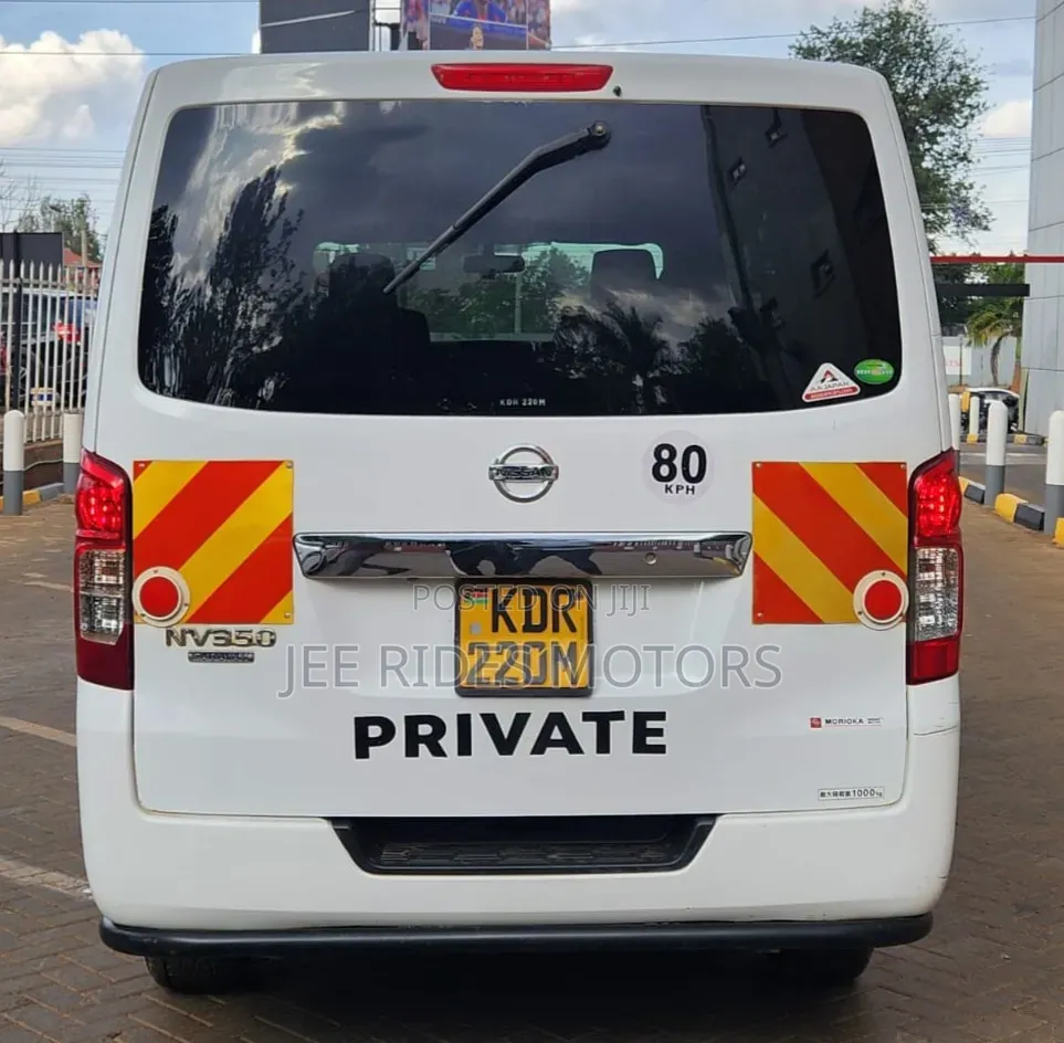 Nissan Caravan (Urvan) 2013 White