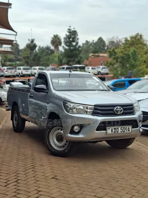 Toyota Hilux 2021 Silver