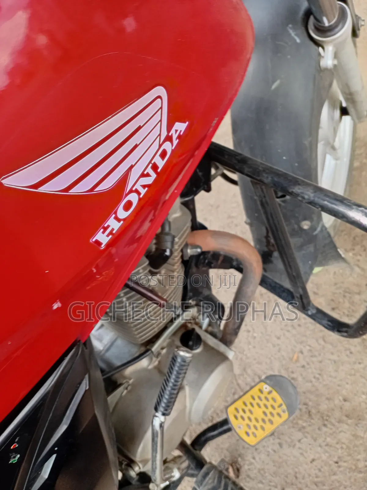 Honda CB 2025 Red