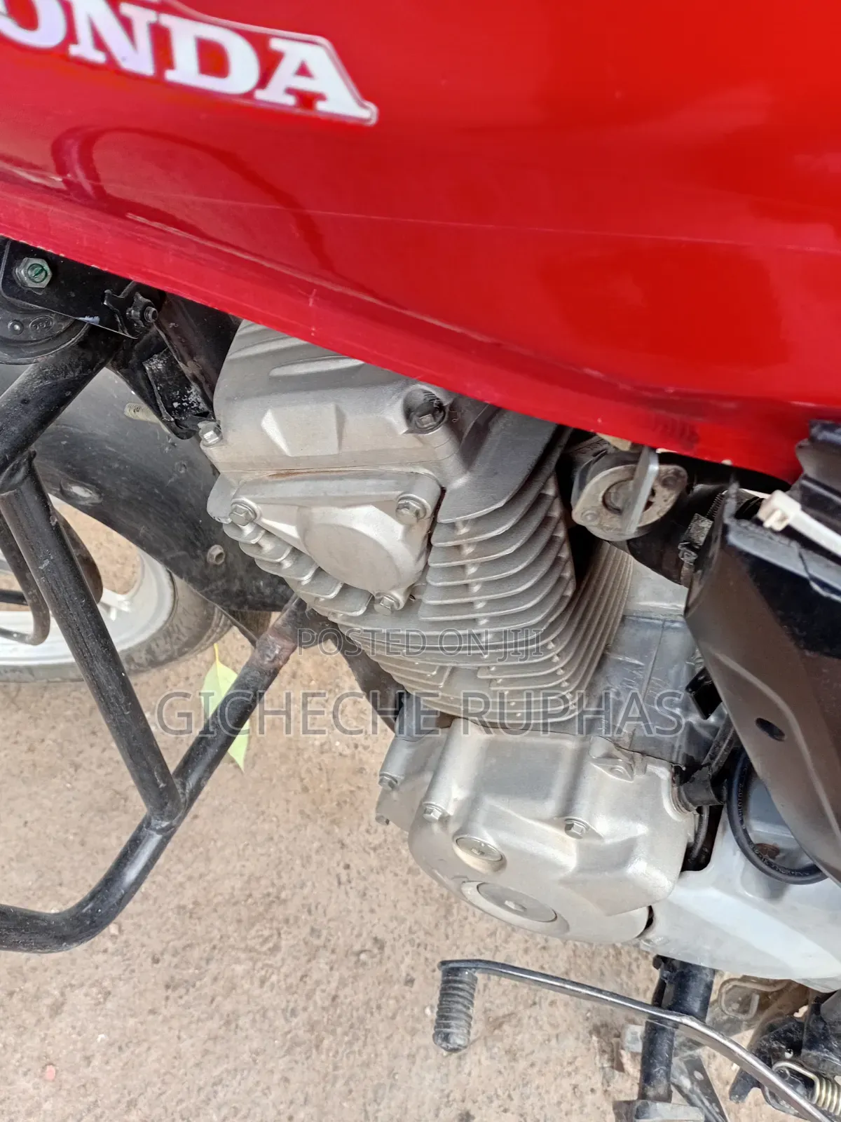 Honda CB 2025 Red