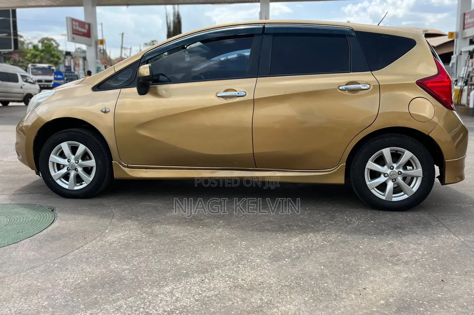 Nissan Note 2012 Gold