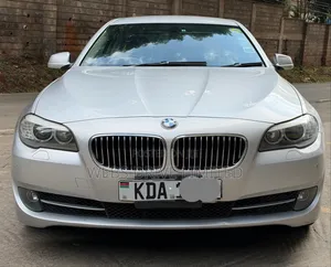BMW 523i 2011 Silver