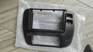 Radio Console/Frame Fascia Nissan Patrol 1997-2005