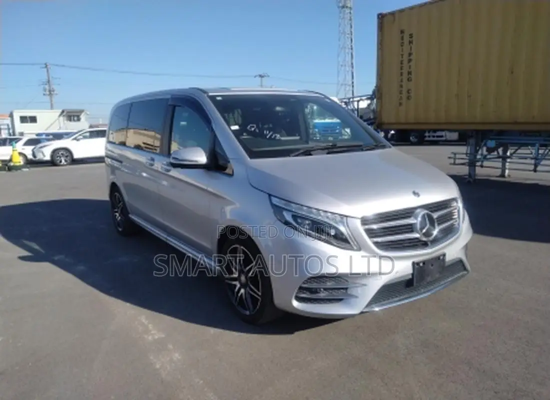 Mercedes-Benz V-Class 2019 Silver