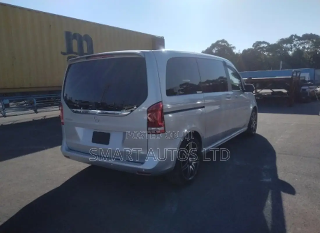 Mercedes-Benz V-Class 2019 Silver