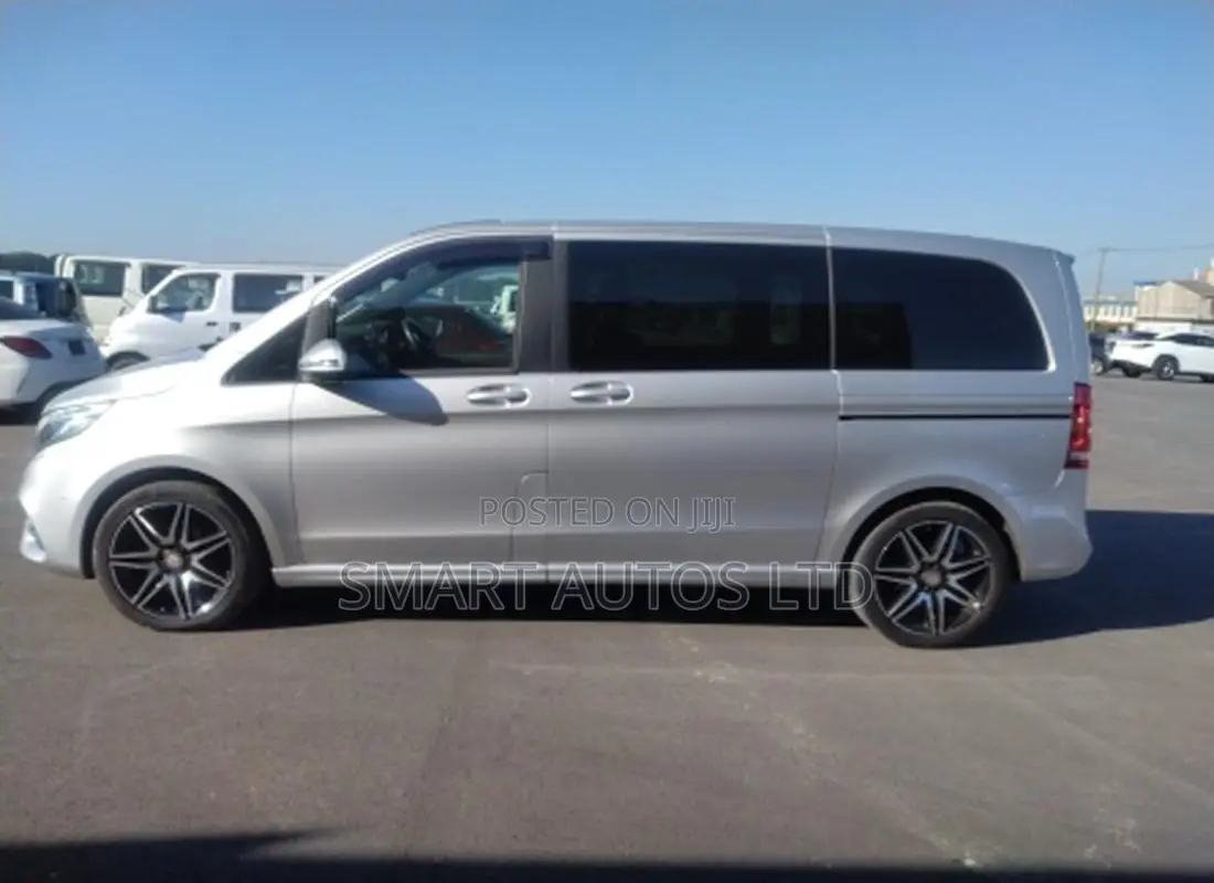 Mercedes-Benz V-Class 2019 Silver