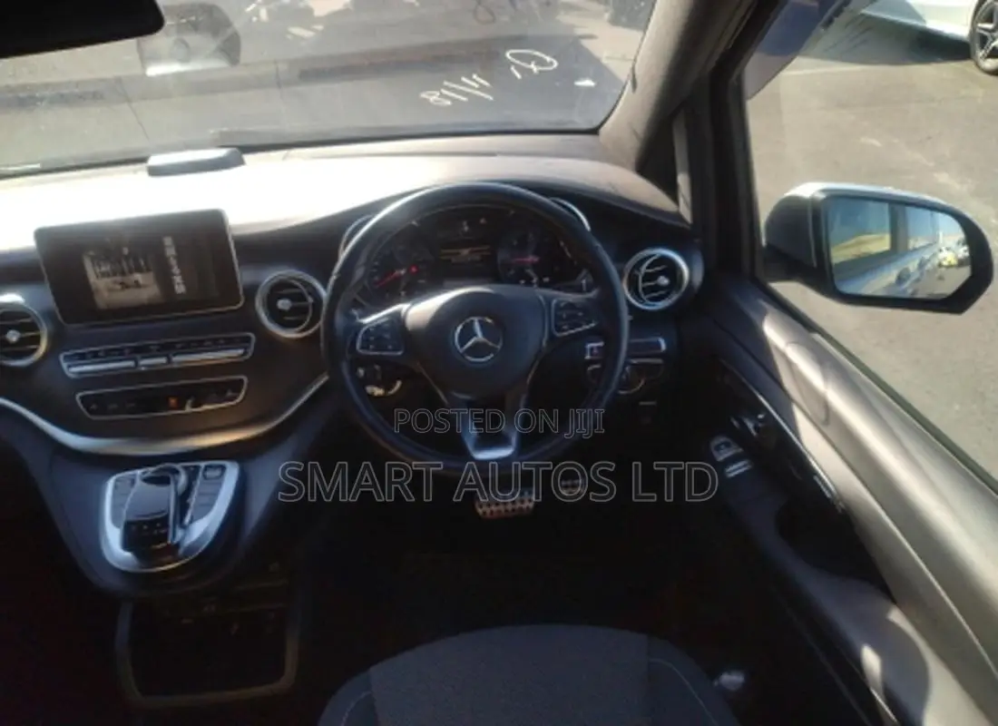 Mercedes-Benz V-Class 2019 Silver