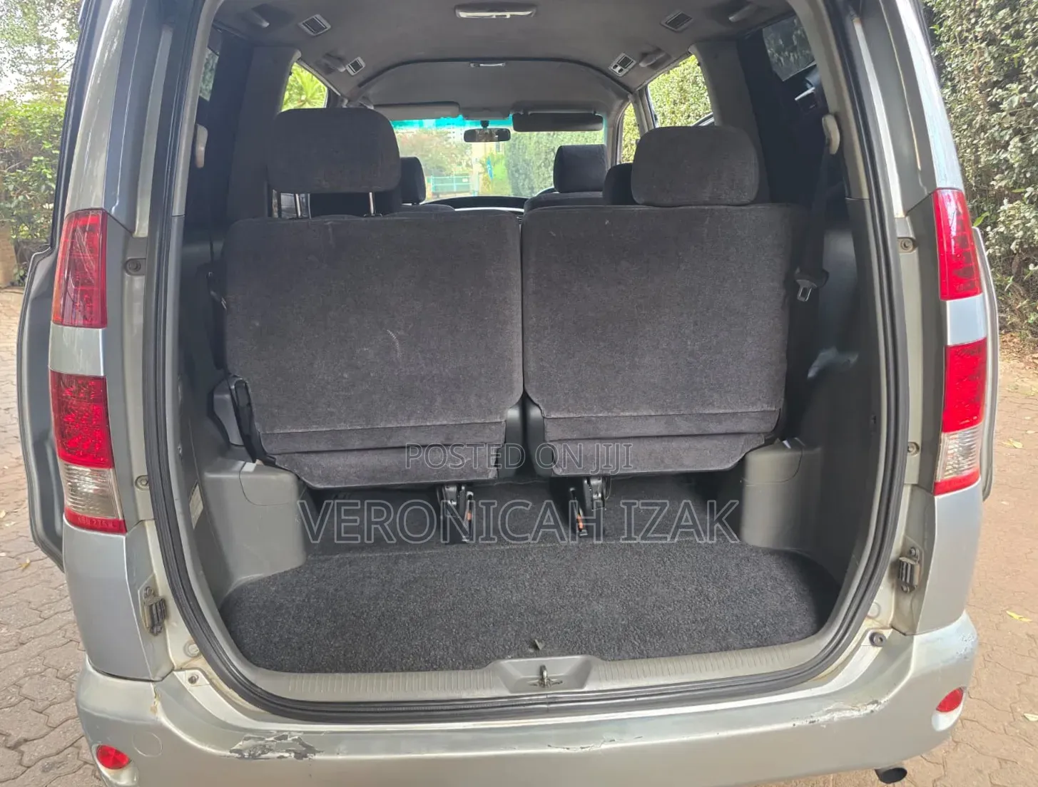 Toyota Noah 2007 Silver
