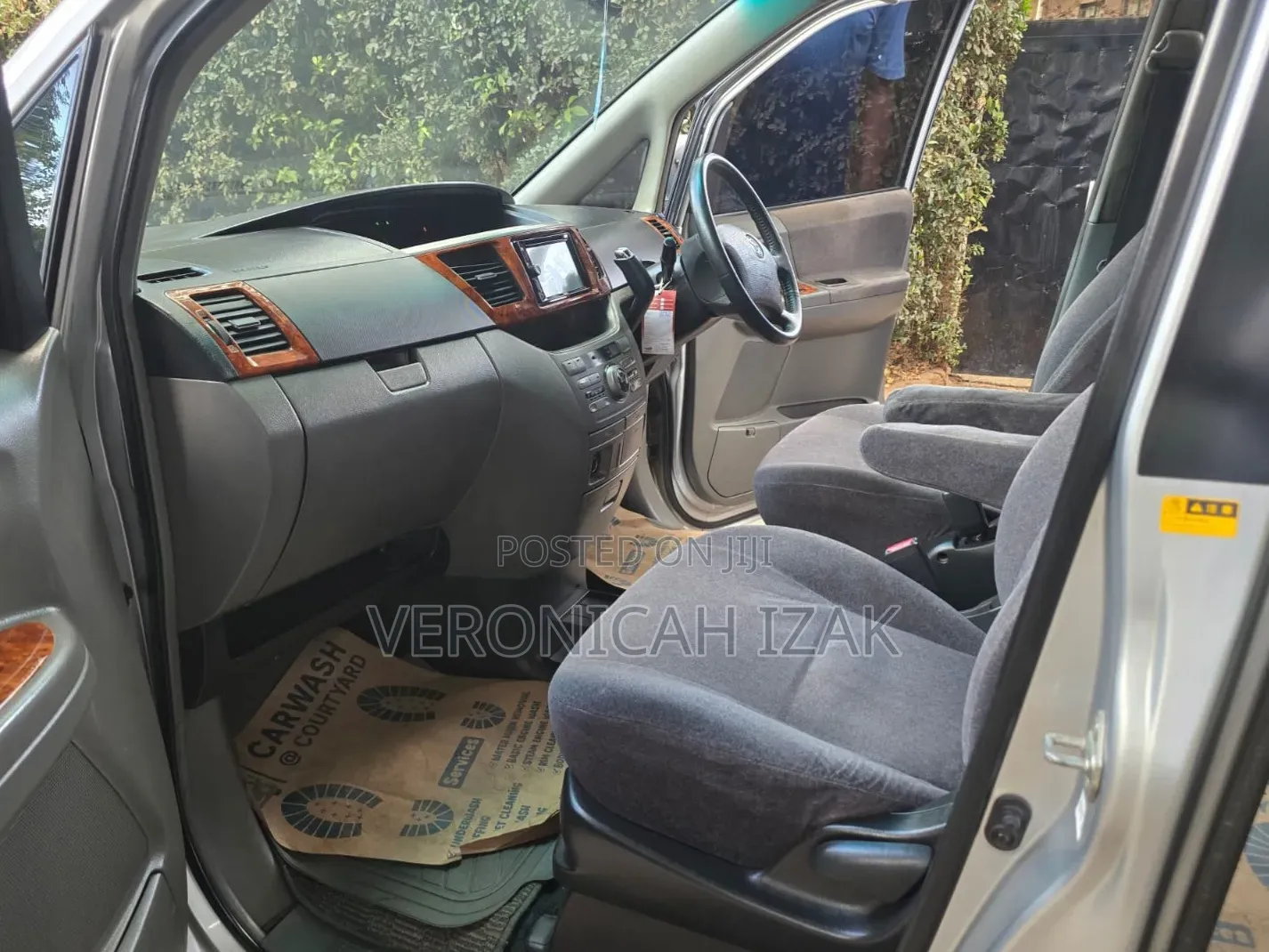 Toyota Noah 2007 Silver