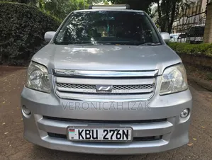 Toyota Noah 2007 Silver