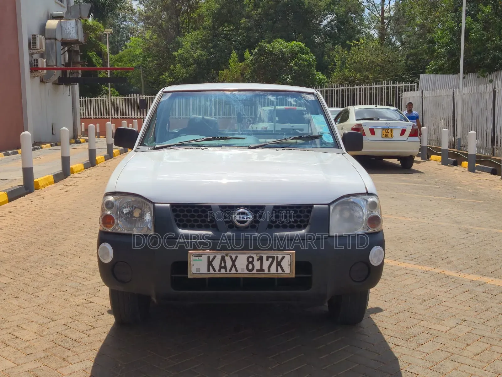 Nissan NP300 2006 White