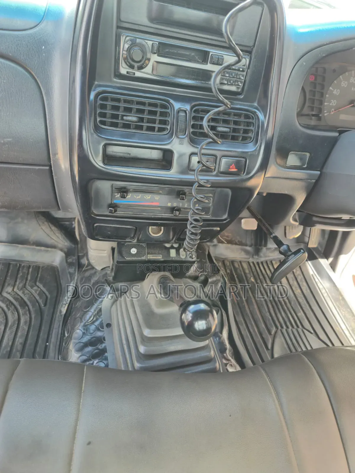 Nissan NP300 2006 White