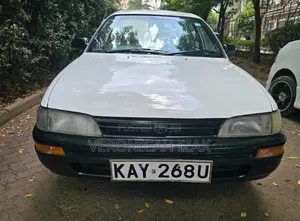 Toyota Corolla 1999 White