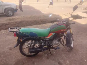 Honda CB 2025 Red