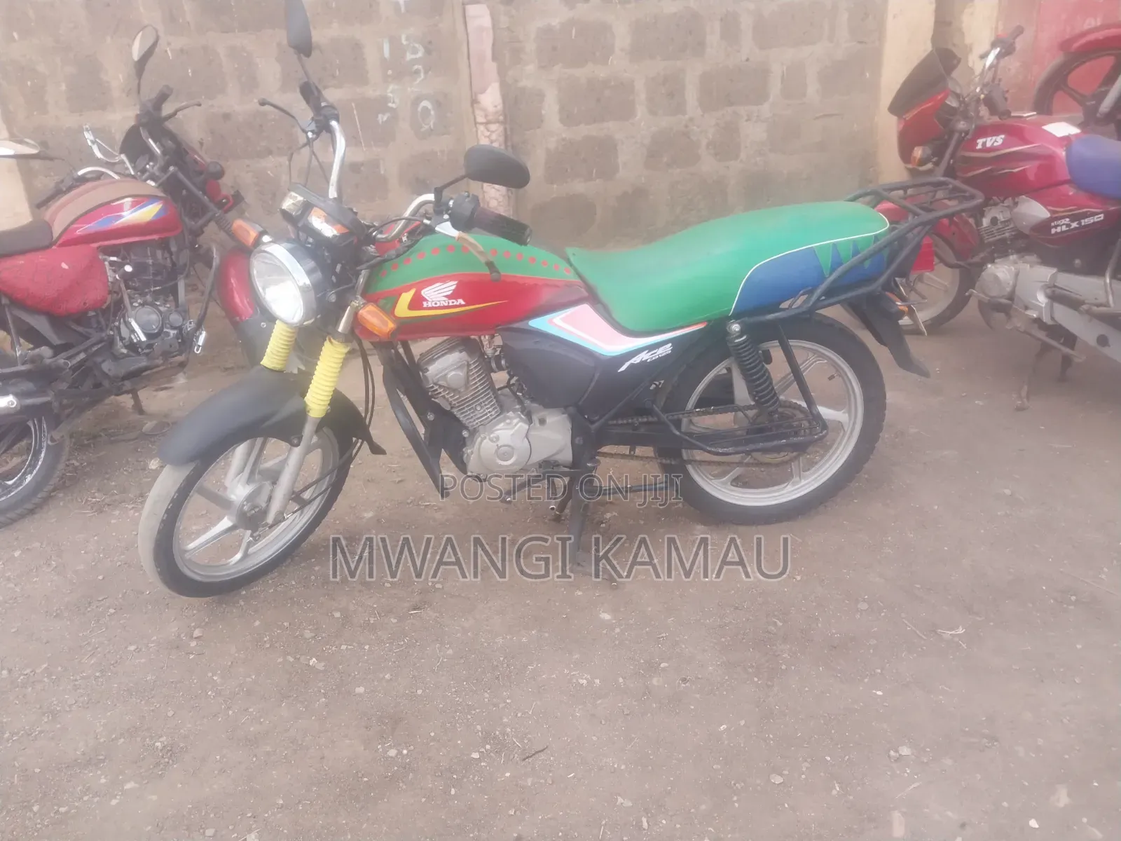 Honda CB 2025 Red