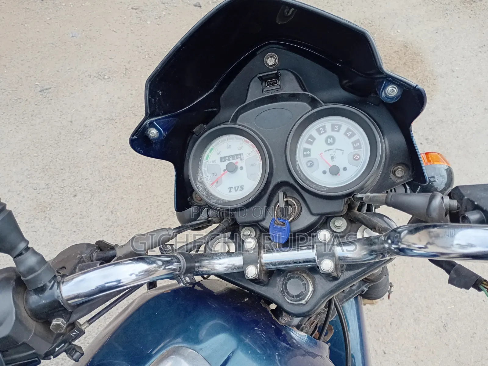 TVS HLX 125 2024 Gold