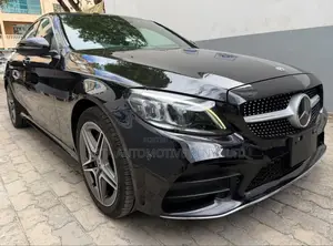 Mercedes-Benz C200 2020 Black